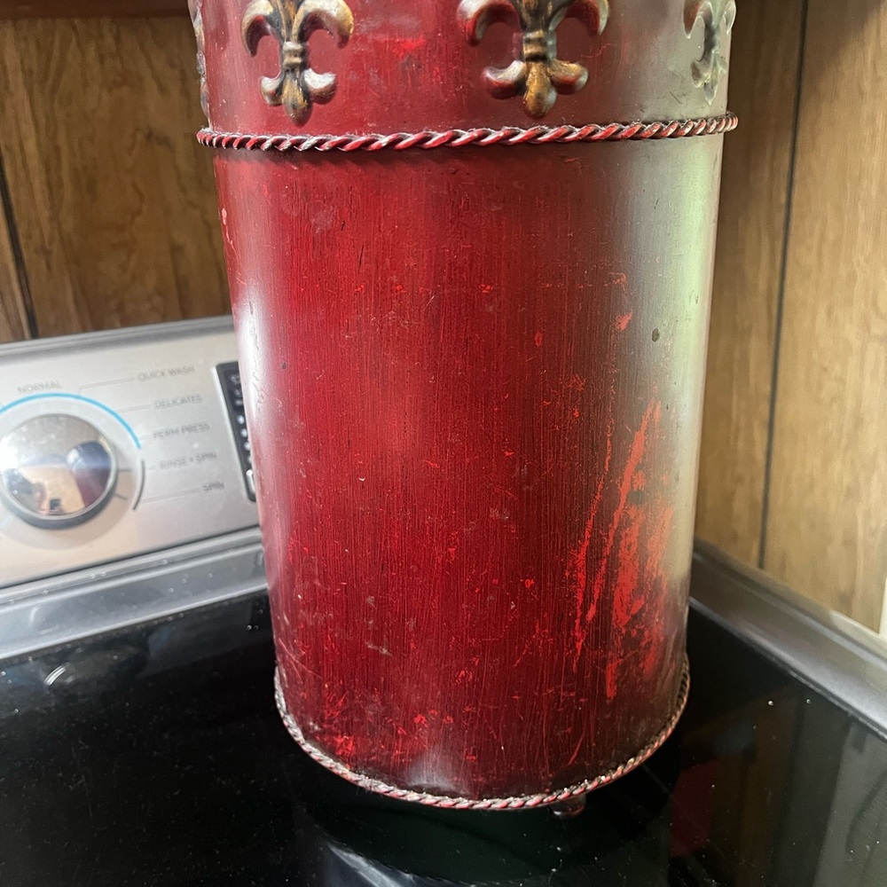 Vintage Fleur De Lis kitchen holder